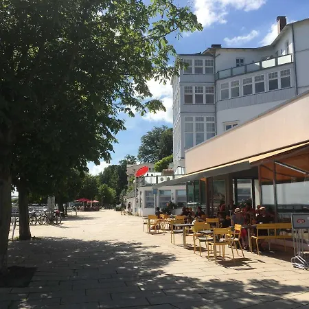 Nr 08 Im Sonnenbad * Sassnitz